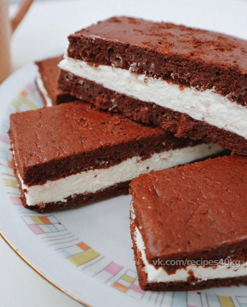 Бисквитный торт с курагой