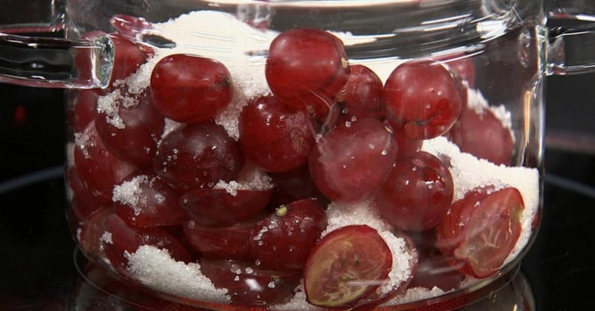 Соус красный смородиновый