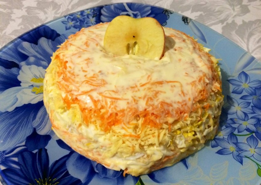 Салат нежность слоеный с яблоками