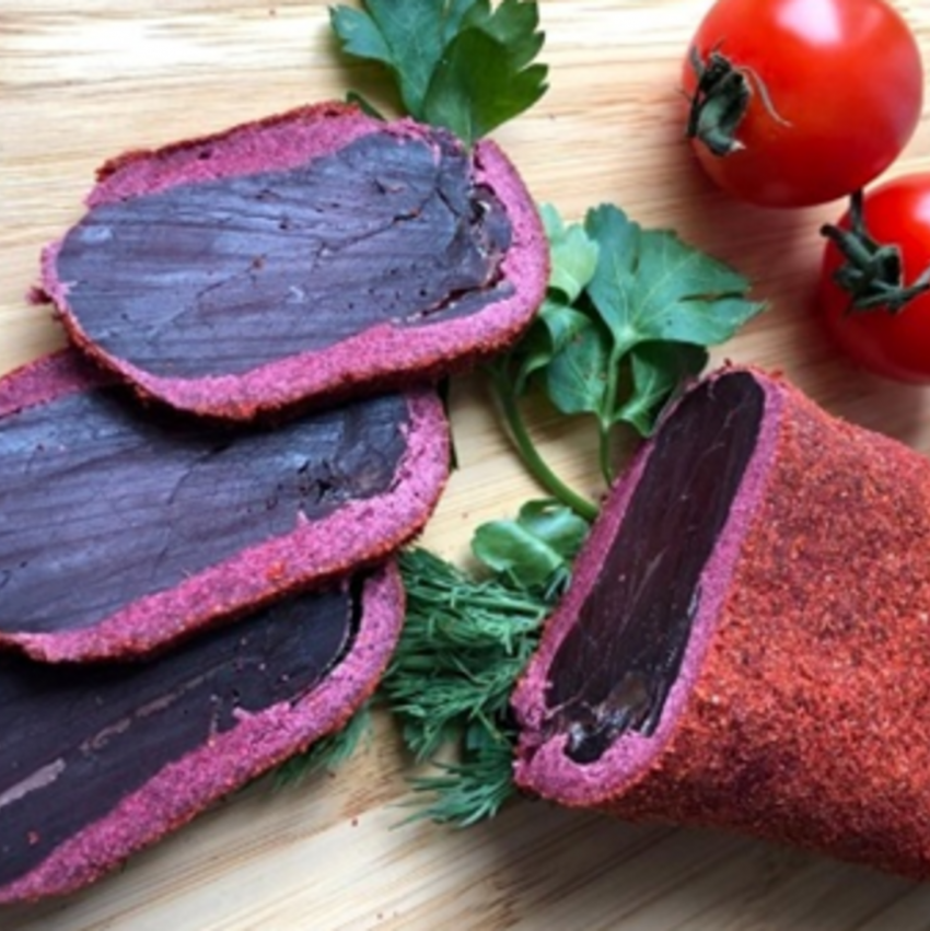 Бастурма из оленины сыровяленая