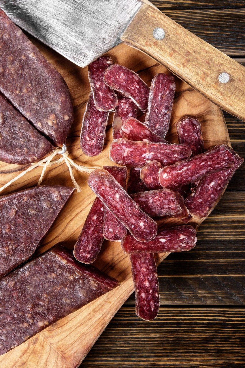 Суджук колбаса сыровяленая