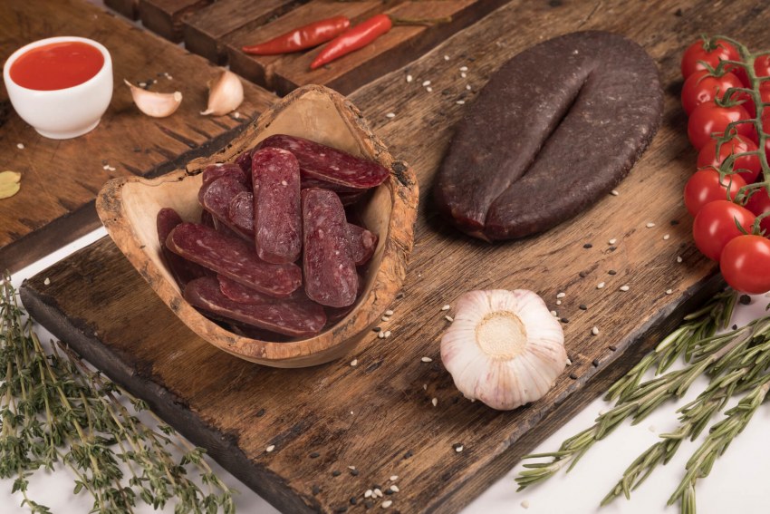 Армянская колбаса суджук