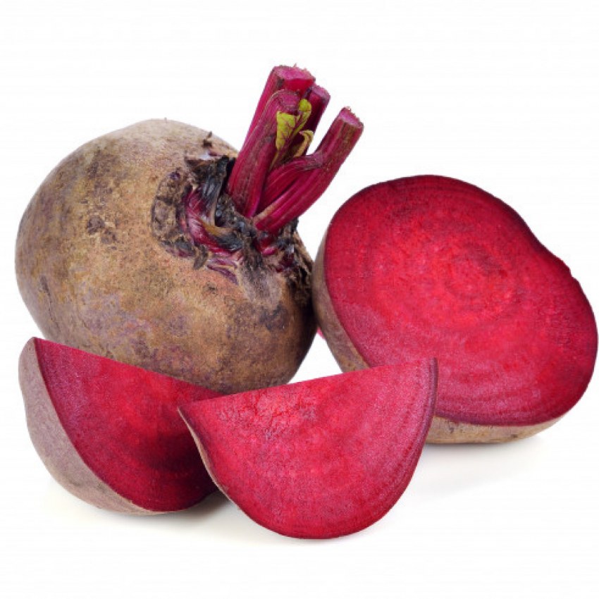 Свекла на белом фоне