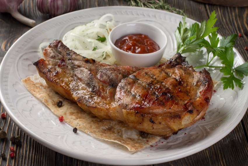 Свиная корейка запеченная в духовке