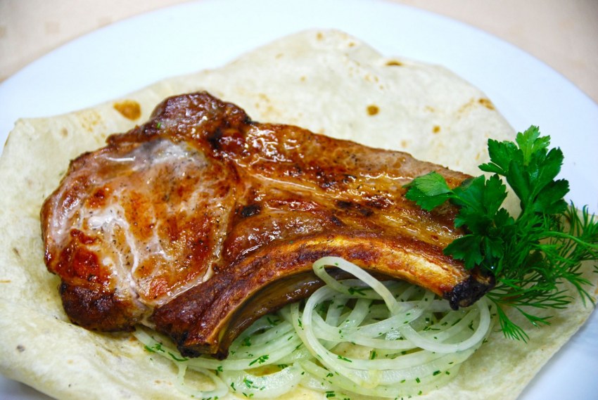 Свинина бескостная корейка