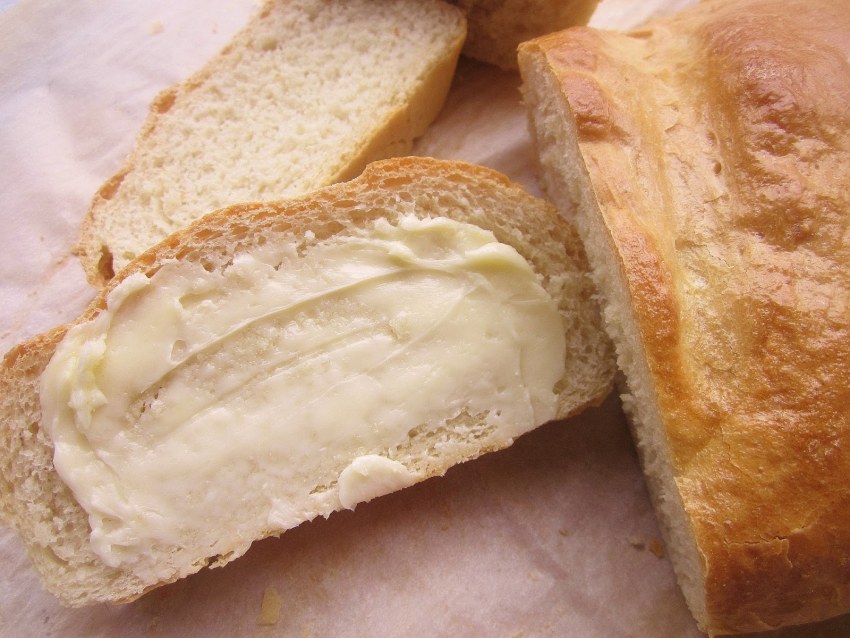 Бутерброд с маслом