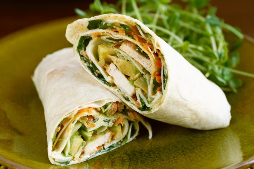 Лаваш с курицей и овощами