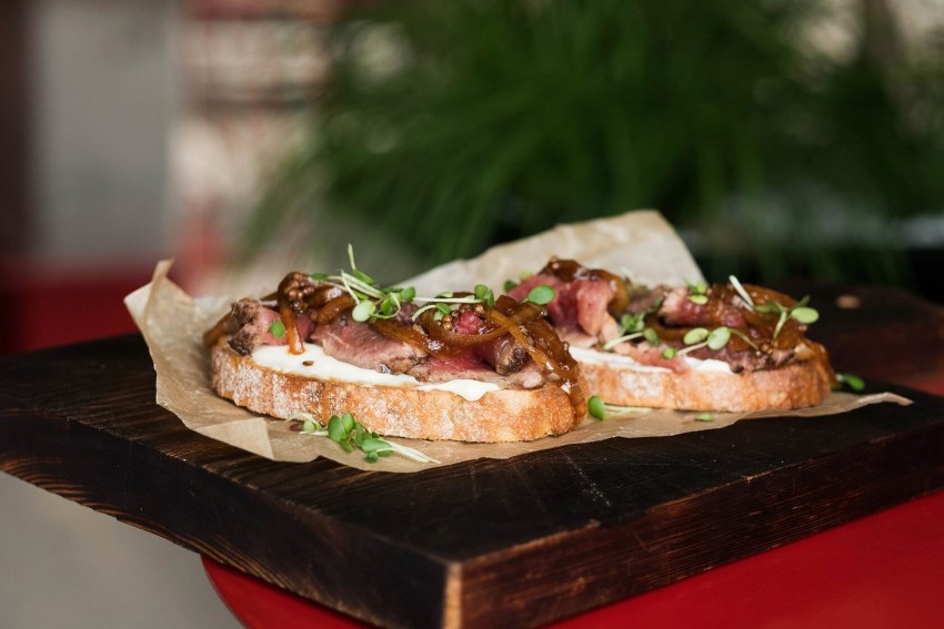 Ассорти из брускетт