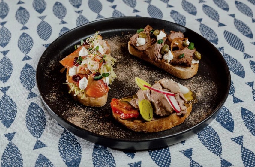 Брускетта с печеными овощами