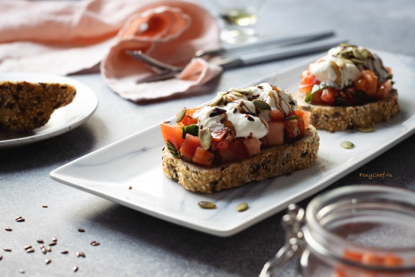 Закуска из тостового хлеба