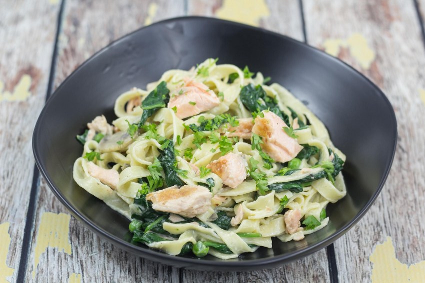 Норвежский салат с семгой