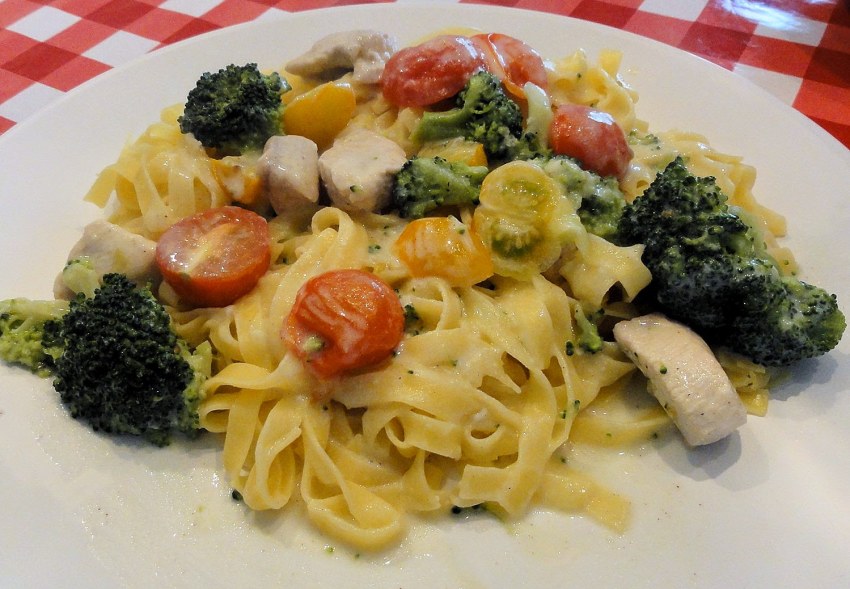 Паста с красной рыбой в сливочном соусе