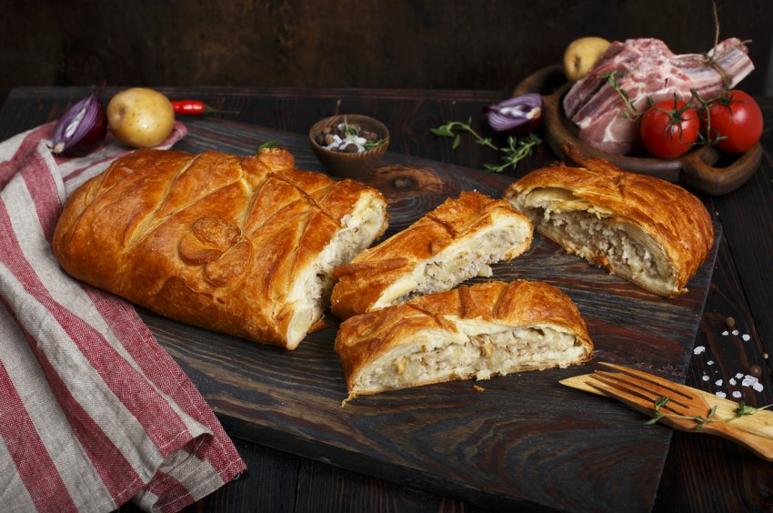 Пироженки из слоеного теста