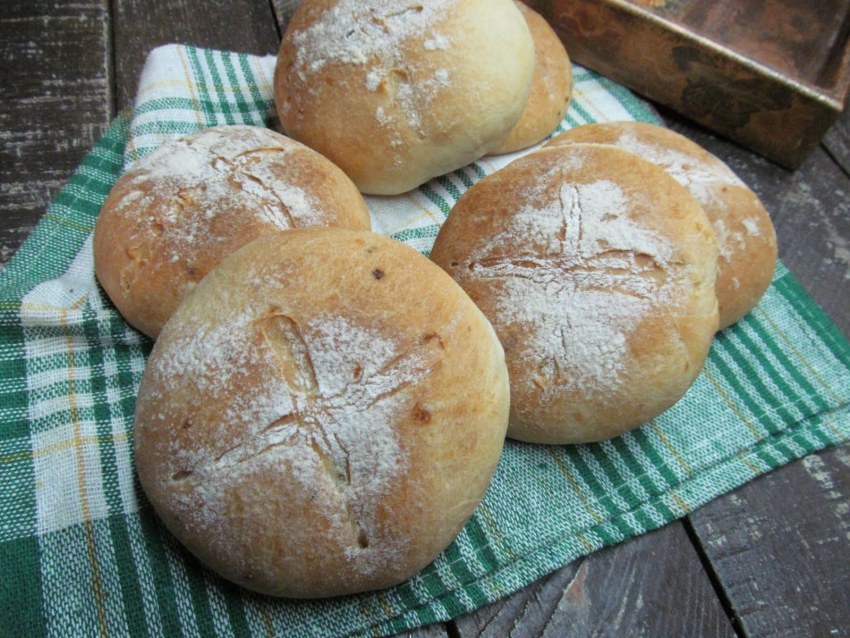 Хлебные булочки в духовке