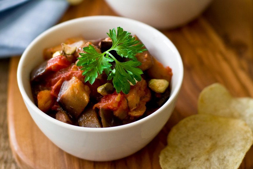 Овощной соус с баклажанами и картошкой