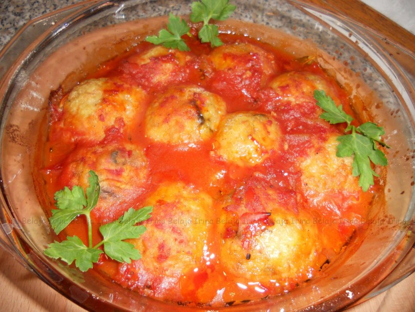 Курица с картошкой в томатном соусе