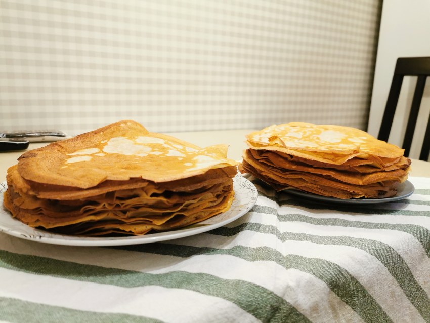 Блины на кислом молоке с дырочками