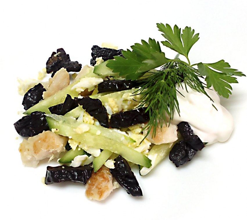 Салат Пражский с курицей