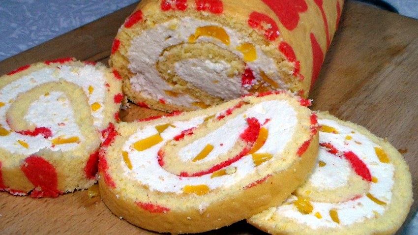 Слоеный рулет с грибами
