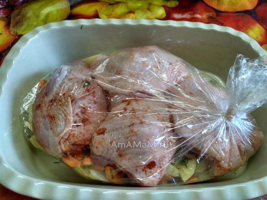 Куриные ножки с картошкой в рукаве