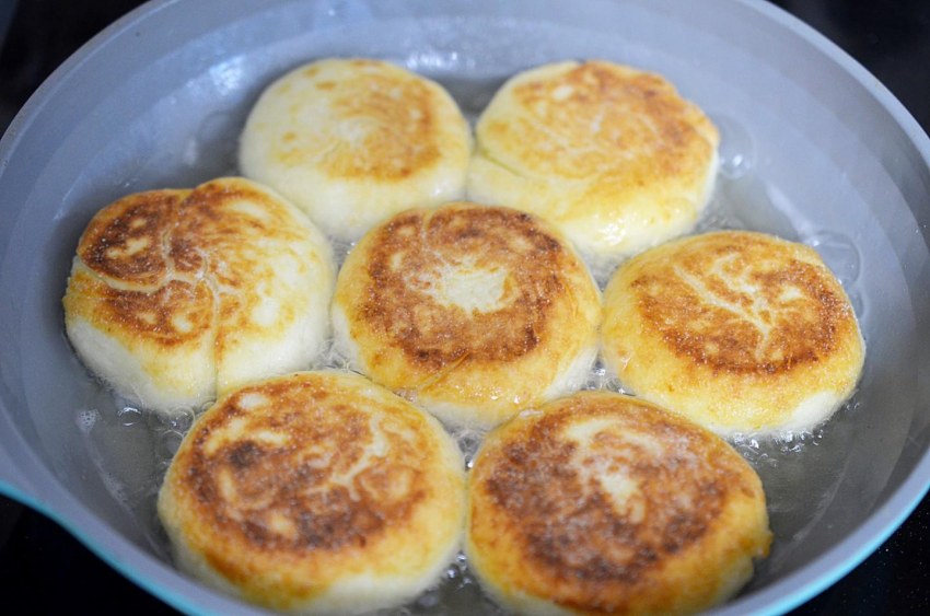 Сырники из творога на сковороде классический
