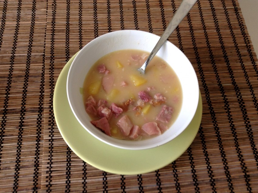 Вкусный суп из свиных ребрышек