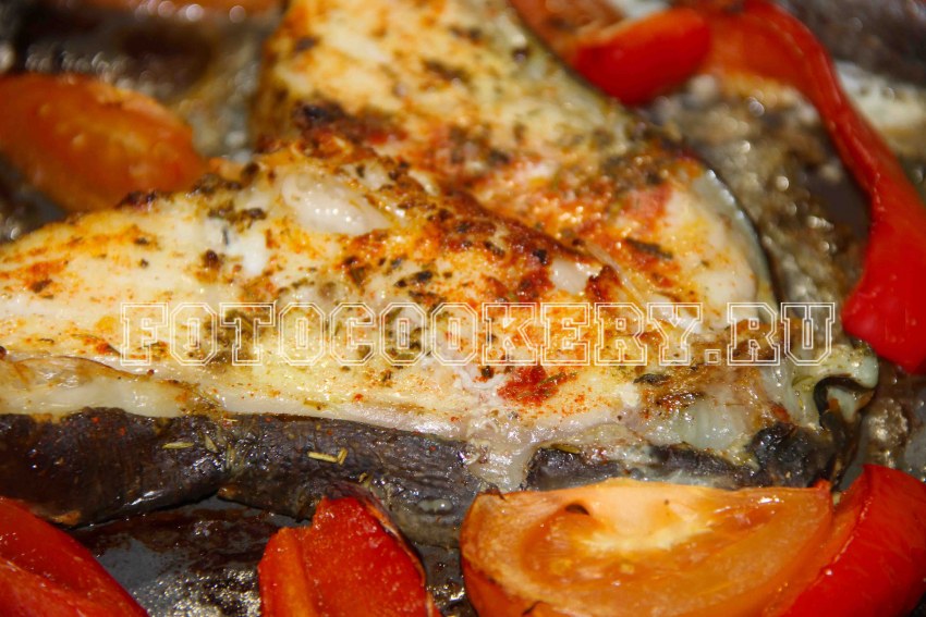Зубатка запеченная с овощами