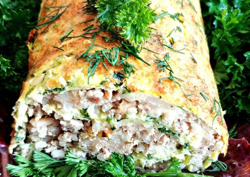 Рулет из кабачка с грибами и сыром
