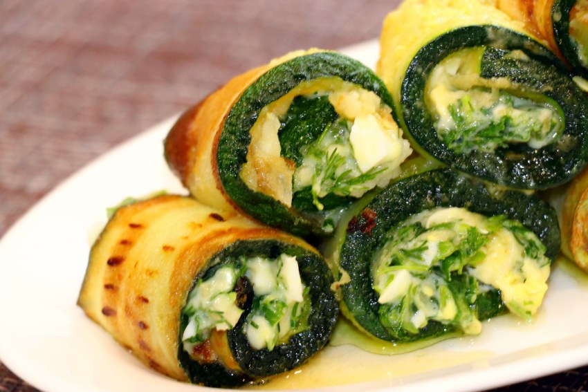 Кабачковые рулетики