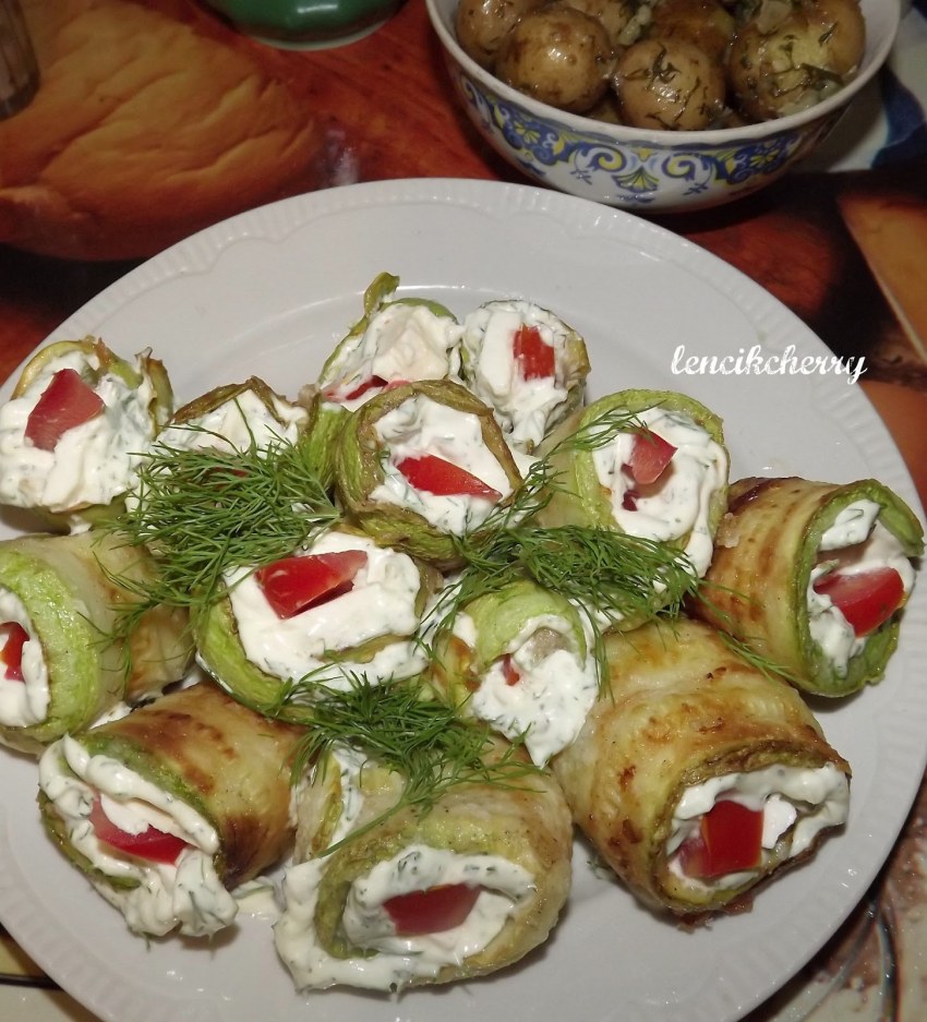 Яично кабачковый рулет