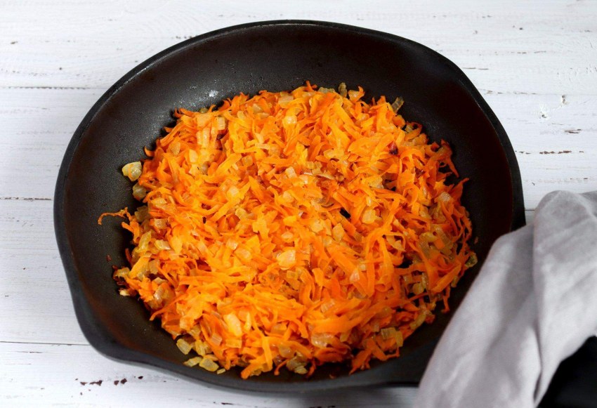 Гречневая каша с морковью и луком