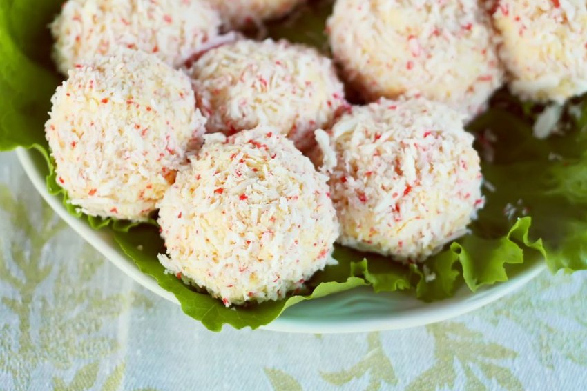 Сырные шарики с крабовыми палочками