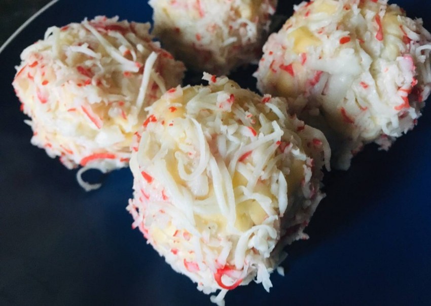 Елочные шарики закуска с крабовыми палочками
