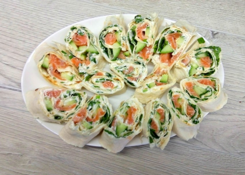 Закуска из лаваша с красной рыбой