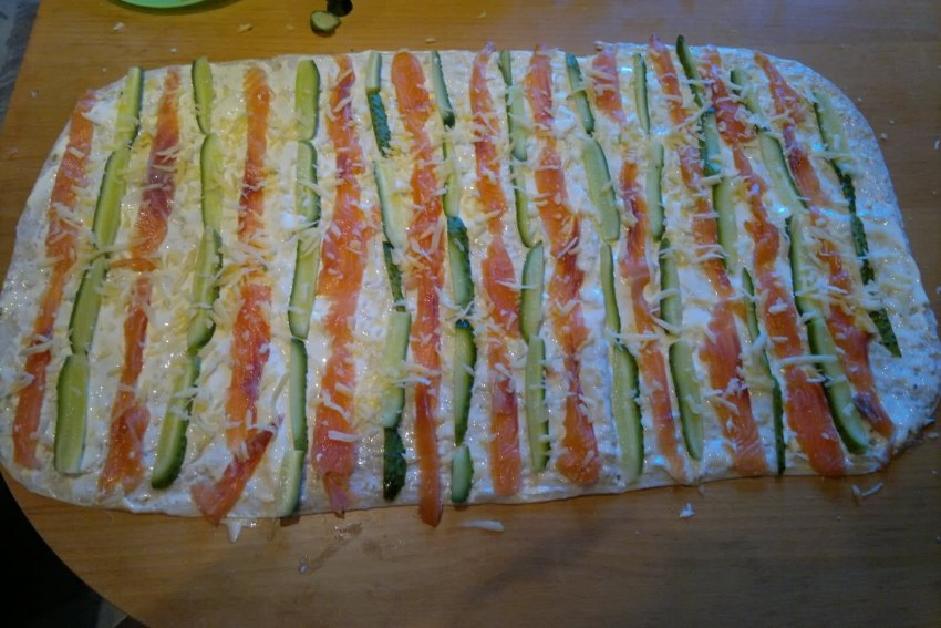 Рулетики из армянского лаваша с красной рыбой