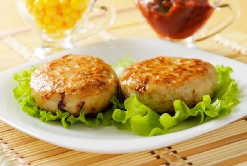 Куриные котлеты с кабачком