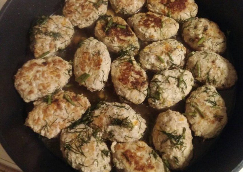 Котлетный фарш с луком и морковью