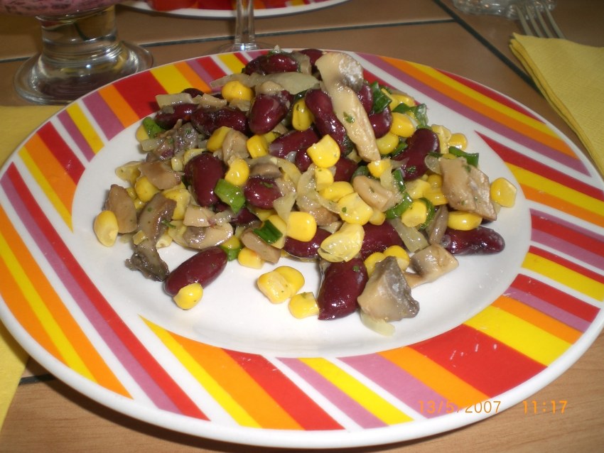 Салат кукуруза фасоль шампиньоны