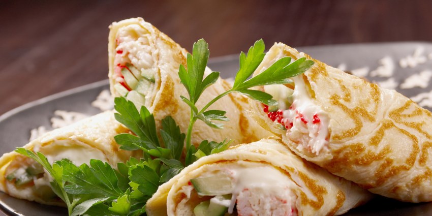 Блинчики фаршированные крабовыми палочками