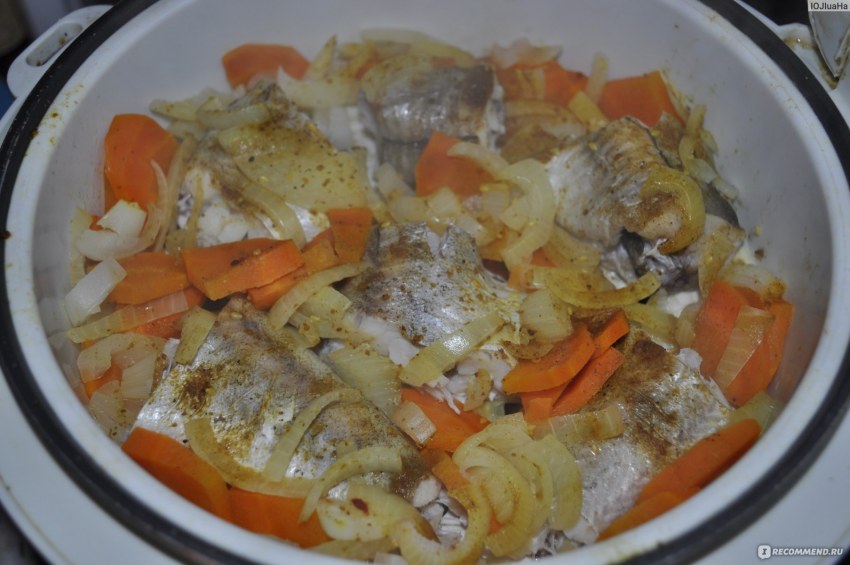 Рыба в сметанном соусе на сковороде