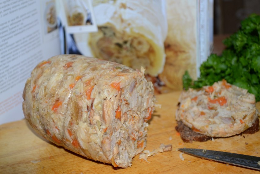 Домашняя куриная ветчина в ветчиннице