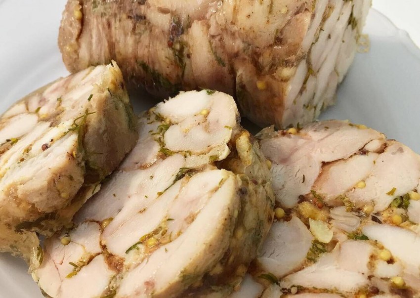 Ветчина из курицы в домашних