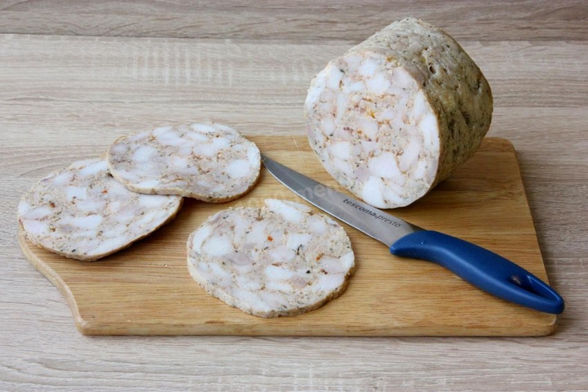 Ветчина из курицы в ветчиннице