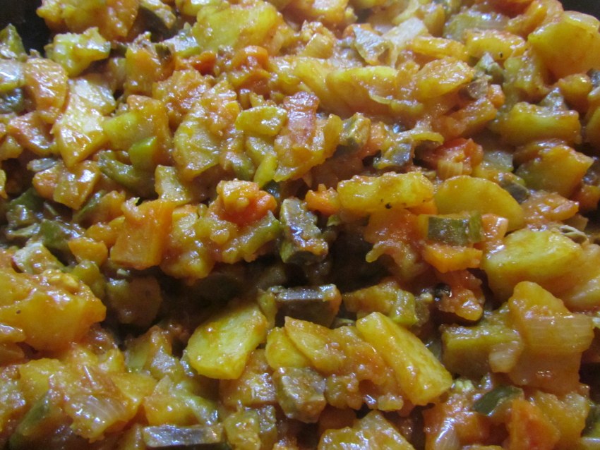 Салат с куриной грудкой и болгарским перцем