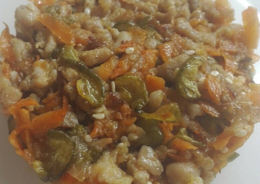 Жаркое с солеными огурцами