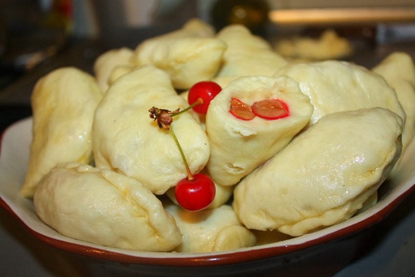 Вареники со шкварками