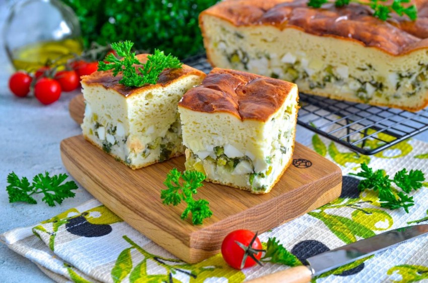 Заливной пирог с рисом и яйцом