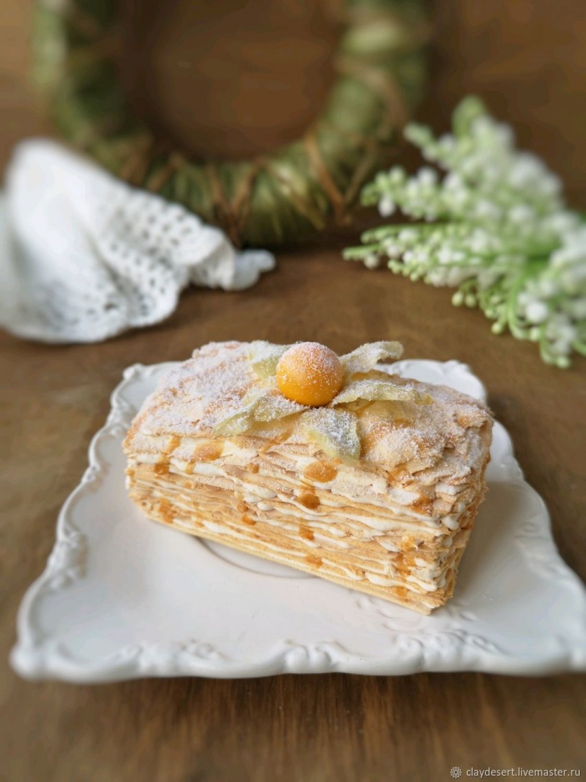Пирожное слойка с кремом