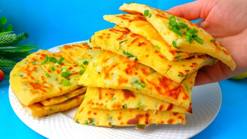 Лепешки с яйцом и луком