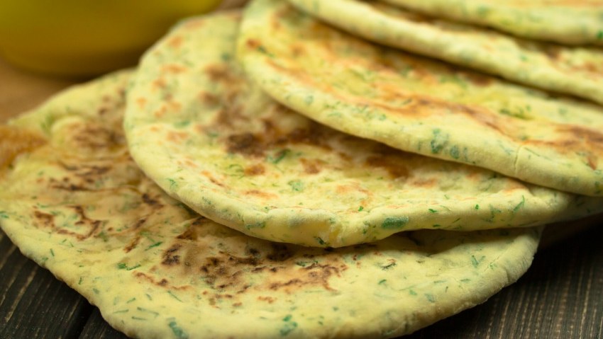 Лепёшки слоёные с луком(катлама)